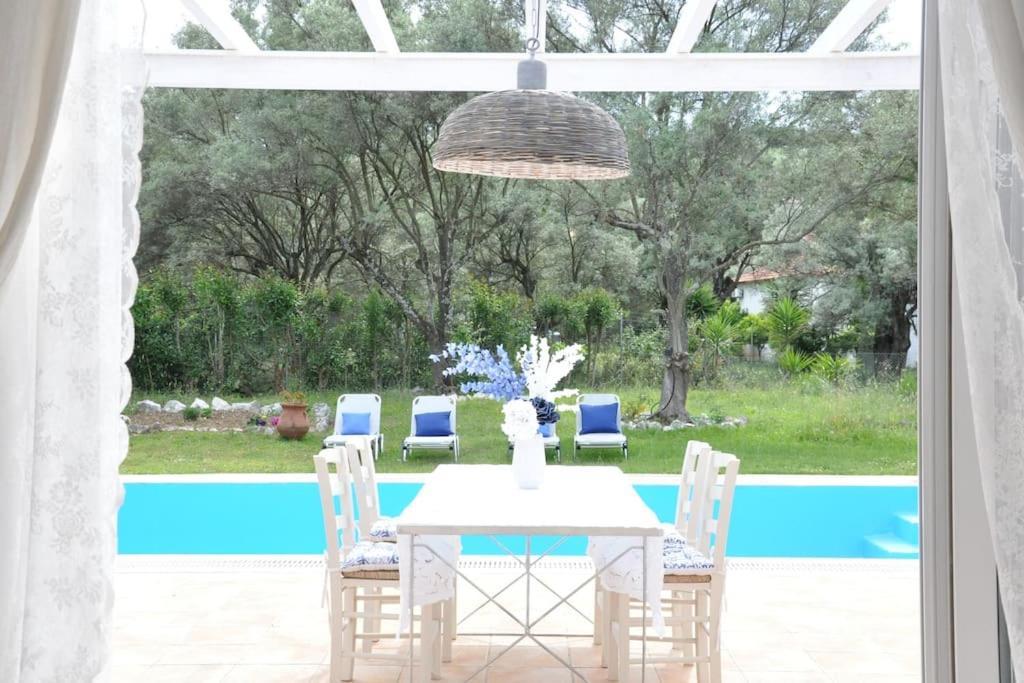 Villa Erietta Near Lefkas Center Apolpaina Exterior photo